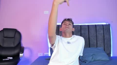 Esteban online show from December 2024 12:27:02 PM