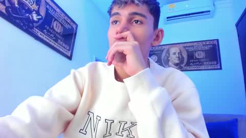 Esteban online show from December 2024 12:08:02 PM