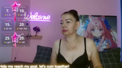 Snapshot of estefania_344 chatting on October 2025 01:44:01 PM estefania_344 online show from October 2025 01:44:01 PM