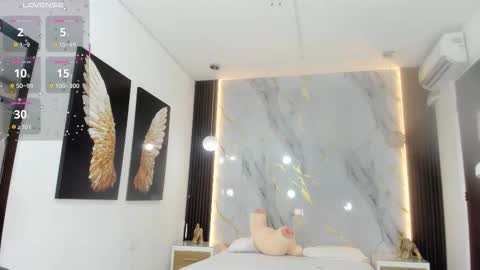 Snapshot of estephany_doll chatting on October 2025 02:06:01 PM Estephany online show from October 2025 02:06:01 PM