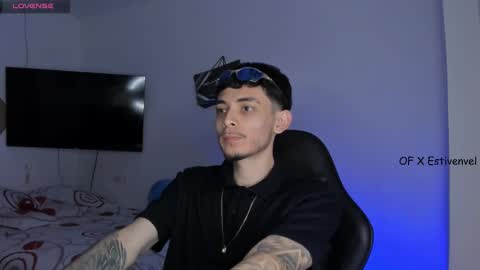 Snapshot of estivenvel chatting on October 2025 03:30:01 PM estivenvel online show from October 2025 03:30:01 PM