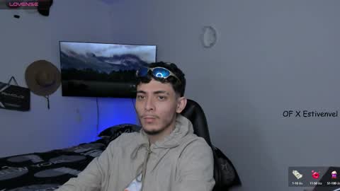 Snapshot of estivenvel chatting on October 2025 05:10:01 PM estivenvel online show from October 2025 05:10:01 PM