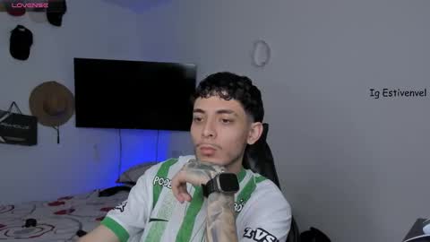 Snapshot of estivenvel chatting on October 2025 01:45:02 PM estivenvel online show from October 2025 01:45:02 PM