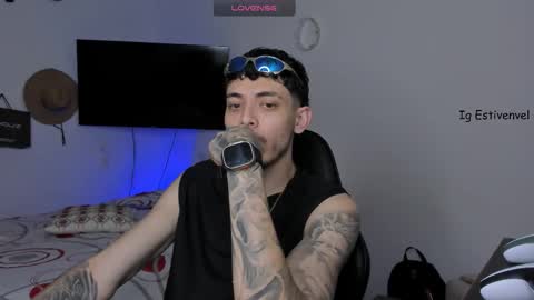 Snapshot of estivenvel chatting on October 2025 07:24:02 PM estivenvel online show from October 2025 07:24:02 PM