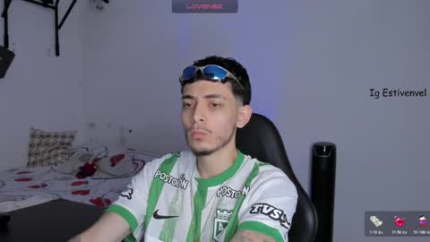 Snapshot of estivenvel chatting on October 2025 02:54:01 PM estivenvel online show from October 2025 02:54:01 PM