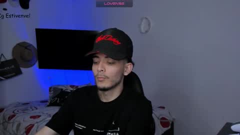 Snapshot of estivenvel chatting on November 2025 05:14:01 PM estivenvel online show from November 2025 05:14:01 PM