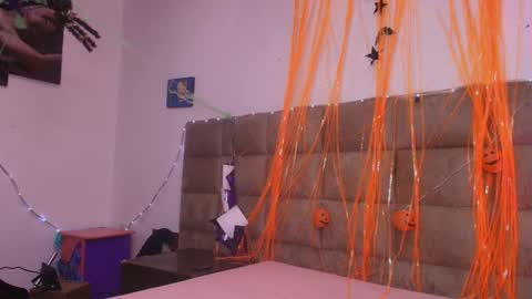 Estrella online show from October 2025 12:31:01 PM