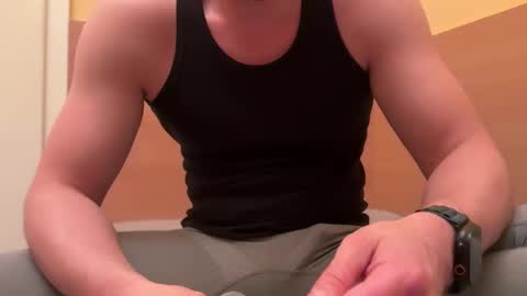 Snapshot of etat_on chatting on September 2025 10:25:01 PM Tom online show from September 2025 10:25:01 PM