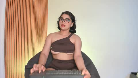 Valeria online show from September 2025 10:10:02 PM