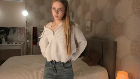 Elsa online show from March 2025 05:16:02 PM