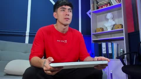 Etham online show from September 2025 12:32:01 PM