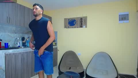 Jose online show from October 2025 07:48:02 PM