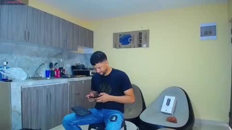 Jose online show from October 2025 07:27:01 PM