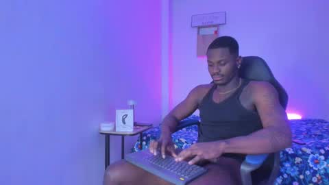 Snapshot of ethan_travis0 chatting on October 2025 08:50:02 PM ethan travis online show from October 2025 08:50:02 PM