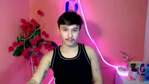 Snapshot of ethan_uwuxx chatting on October 2025 04:48:01 AM DAVE online show from October 2025 04:48:01 AM