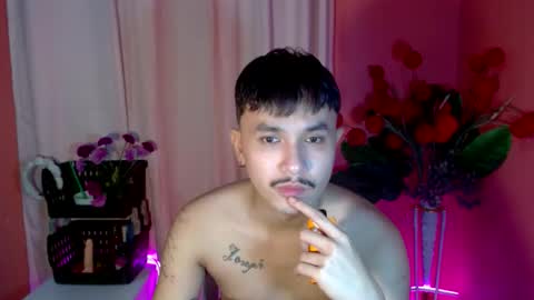 Snapshot of ethan_uwuxx chatting on October 2025 12:09:01 PM DAVE online show from October 2025 12:09:01 PM