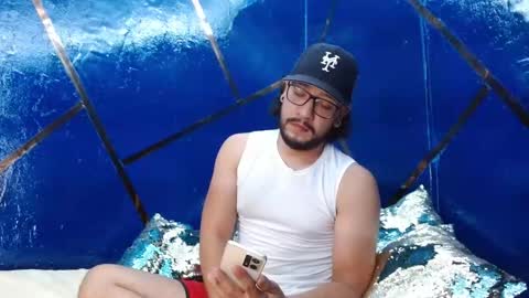 ethan w7 online show from October 2025 01:04:02 AM