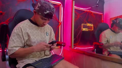 Snapshot of ethan_york chatting on October 2025 04:18:02 AM Ethan online show from October 2025 04:18:02 AM