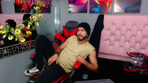 Ethan for u  online show from September 2025 08:21:02 PM