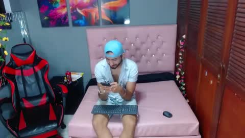 Ethan for u  online show from September 2025 08:43:02 PM