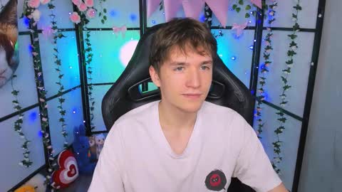 Ethan online show from September 2025 06:02:02 AM