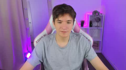 Ethan online show from September 2025 05:53:02 AM