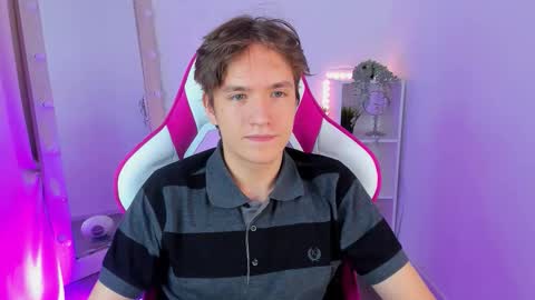 Ethan online show from October 2025 09:11:01 PM