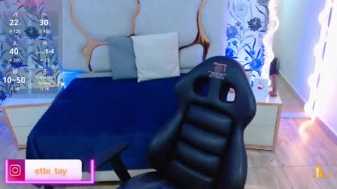 ette online show from October 2025 03:04:01 AM