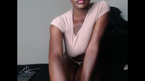 Snapshot of euphoric_cosmos chatting on November 2025 08:17:02 AM euphoria online show from November 2025 08:17:02 AM