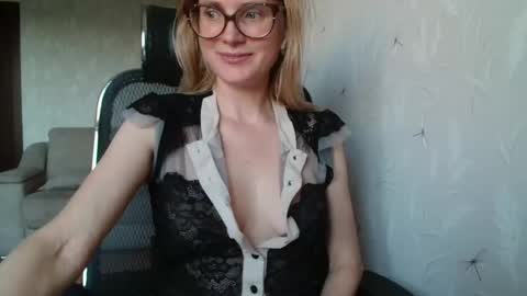 Snapshot of eva2323 chatting on October 2025 02:25:02 PM eva2323 online show from October 2025 02:25:02 PM