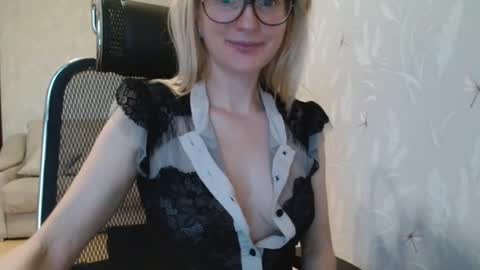 Snapshot of eva2323 chatting on October 2025 02:50:01 PM eva2323 online show from October 2025 02:50:01 PM