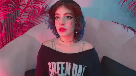 E V A online show from November 2025 08:21:01 PM