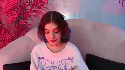 E V A online show from November 2025 07:57:01 PM