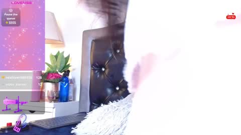 Eva Notty  online show from January 2025 04:18:02 PM