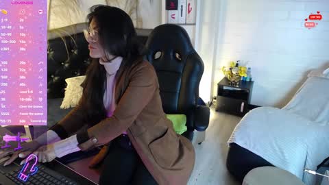 Eva Notty  online show from January 2025 01:04:01 PM