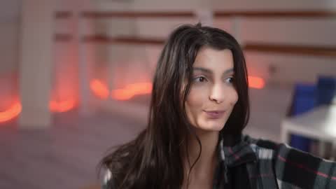 EVA  online show from January 2025 08:54:02 PM