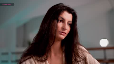 EVA  online show from January 2025 04:27:02 PM