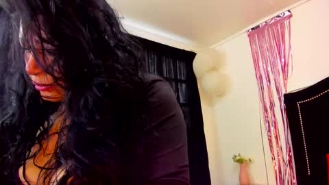 Snapshot of eva_royer69 chatting on October 2025 01:12:02 PM Eva online show from October 2025 01:12:02 PM