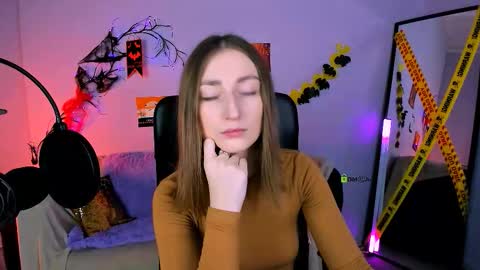 Snapshot of eva_smiith_ chatting on November 2025 06:36:01 AM Eva online show from November 2025 06:36:01 AM