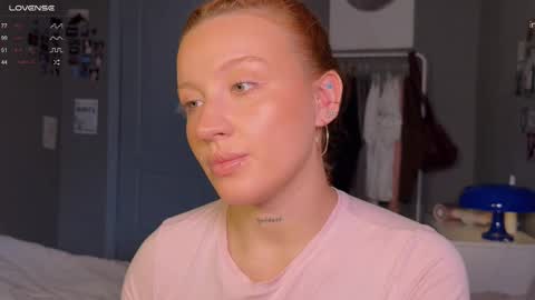 Snapshot of eva_swag chatting on October 2025 09:33:01 AM eva_swag online show from October 2025 09:33:01 AM