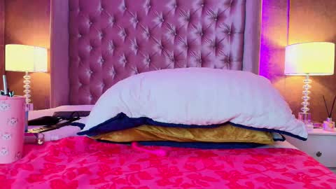 EVA CLOEE online show from February 2025 12:30:02 AM