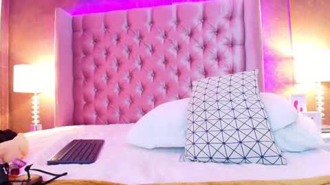 EVA CLOEE online show from February 2025 08:15:02 AM