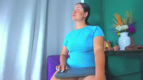 Snapshot of evaa_greey chatting on September 2025 10:09:02 PM Eva Grey online show from September 2025 10:09:02 PM