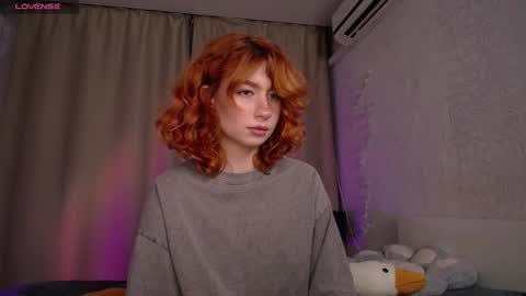 Snapshot of evaa_moonn_ chatting on October 2025 02:45:02 PM Eva online show from October 2025 02:45:02 PM