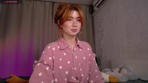 Snapshot of evaa_moonn_ chatting on October 2025 09:41:01 AM Eva online show from October 2025 09:41:01 AM