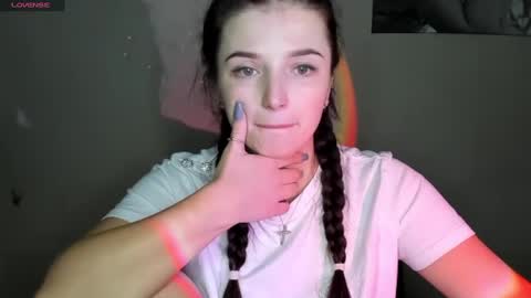 Snapshot of evaamillerr chatting on December 2024 08:30:01 AM Eva online show from December 2024 08:30:01 AM