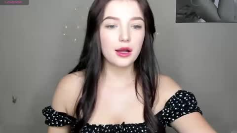 Snapshot of evaamillerr chatting on December 2024 10:16:02 PM Eva online show from December 2024 10:16:02 PM