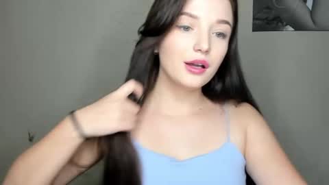 Snapshot of evaamillerr chatting on December 2024 10:02:02 PM Eva online show from December 2024 10:02:02 PM