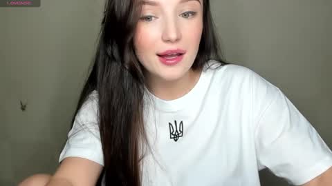 Snapshot of evaamillerr chatting on December 2024 10:16:01 PM Eva online show from December 2024 10:16:01 PM