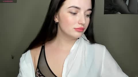 Snapshot of evaamillerr chatting on December 2024 10:37:01 PM Eva online show from December 2024 10:37:01 PM